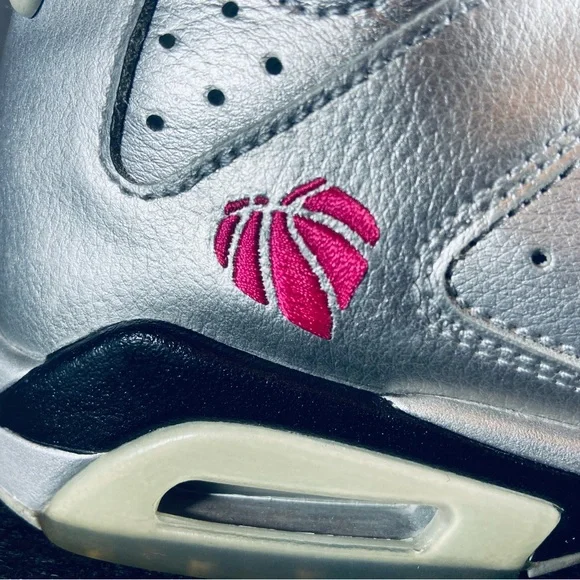 Jordan 6 ' Valentine's Day ' (GS) - Picture 6 of 10